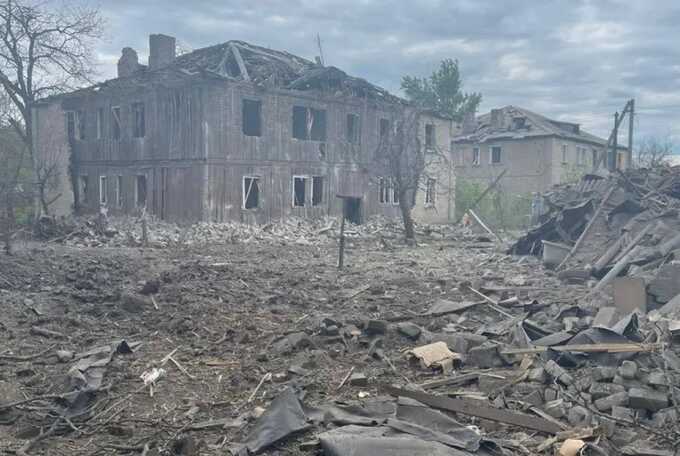 Попри примусову евакуацію, батьки з дітьми таємно повертаються до Торецька