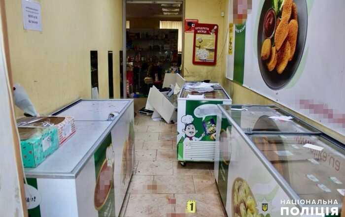 В Одесі засудили продавчиню до двох років в`язниці за різанину в магазині заморожених продуктів