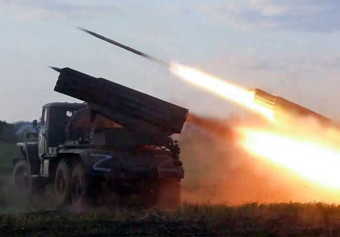 Росіяни обстріляли два райони Дніпропетровщини, пошкоджені приватні будинки