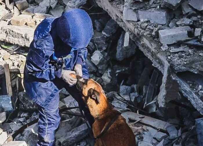 У Харкові вже третю добу тривають пошуки людей під завалами після масованого удару РФ