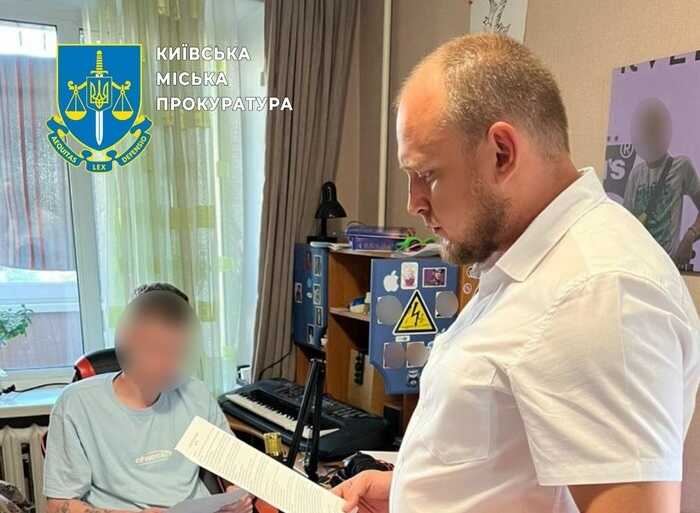 Киянин підроблював Telegram-канали керівників ОВА та ошукав підприємців на понад 600 тисяч гривень «благодійності»