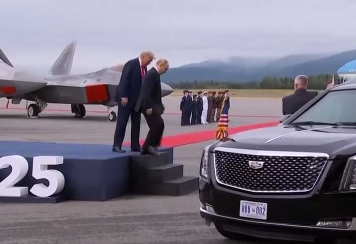 Трамп і Путін відправилися до місця переговорів в одному автомобілі