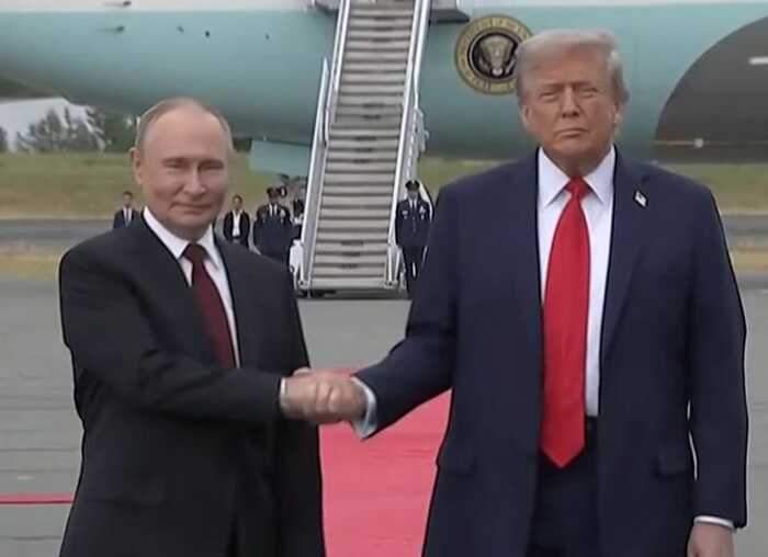 Переговори Трампа з Путіним почались у форматі «три на три»