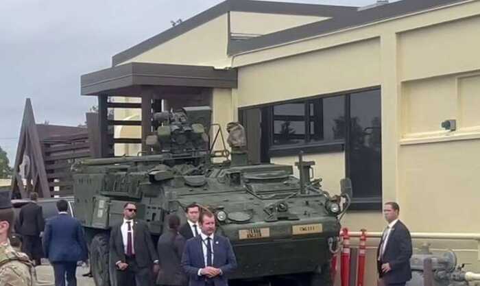 Снайпери, бронетранспортери та сотні агентів спецслужб охороняють зустріч Путіна і Трампа