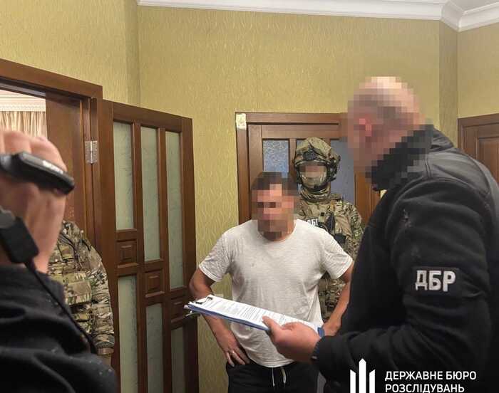 На Харківщині ДБР затримало керівництво колонії за знущання над засудженими